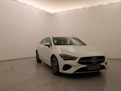 Branco digital Usado 2024 Mercedes CLA180 Shooting Brake Carrinha | € 42.490