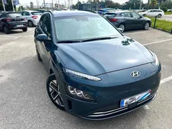 Cinzento Usado 2022 Hyundai Kauai SUV | € 27.990 (Preço elevado)