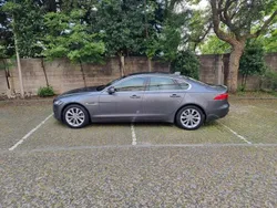 Cinzento Usado 2017 Jaguar XF Sedan | € 25.000