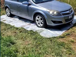 Usado 2006 Opel Astra Sedan | € 1.700 (Bom preço)