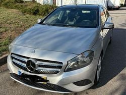 Usado 2015 Mercedes A180 Sedan | € 18.500 (Preço elevado)