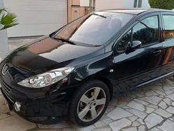 Usado 2007 Peugeot 307 Sedan | € 3.500 (Preço justo)
