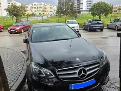 Preto Usado 2013 Mercedes E220 Sedan | € 19.900 (Preço elevado)