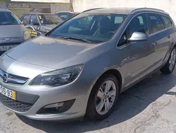 Cinza Usado 2014 Opel Astra Cosmo Carrinha | € 9.390