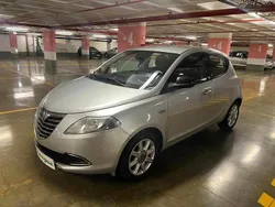Cinzento Usado 2012 Lancia Ypsilon Citadino | € 6.950 (Preço elevado)