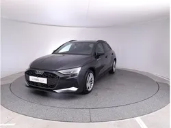 Cinzento escuro metalizado Usado 2024 Audi A3 Advanced | € 44.490