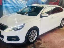 Branco Usado 2020 Peugeot 308 Style Carrinha | € 13.999 (Bom preço)