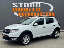 Branco Usado 2014 Dacia Sandero Stepway Citadino | € 8.450 (Preço elevado)