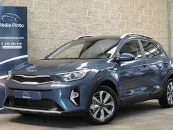Cinza Usado 2024 Kia Stonic SUV | € 17.599 (Preço justo)