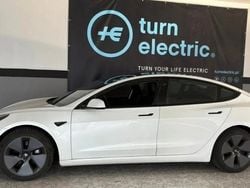 Branco Usado 2023 Tesla Model 3 Sedan | € 29.500 (Bom preço)