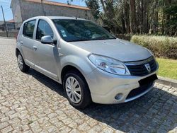 Cinza Usado 2011 Dacia Sandero Comfort | € 4.250