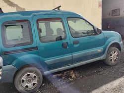 Usado 2002 Renault Kangoo Sedan | € 4.500