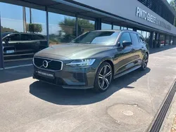 Cinzento Usado 2020 Volvo V60 Carrinha | € 28.900 (Bom preço)