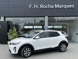Branco Usado 2024 Kia Stonic SUV | € 17.250 (Preço justo)