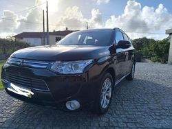 Usado 2014 Mitsubishi Outlander P-HEV Sedan | € 14.500