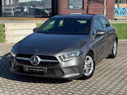 Cinzento Usado 2018 Mercedes A180 AMG line Citadino | € 21.990 (Preço justo)