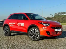 Vermelho Usado 2024 Fiat 600 Red SUV | € 30.000 (Bom preço)