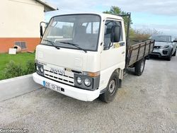 Branco Usado 1991 Nissan Cabstar Pickup | € 6.500