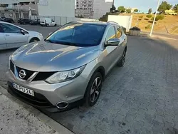 Cinzento Usado 2015 Nissan Qashqai SUV | € 13.000 (Bom preço)