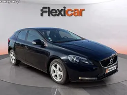 Preto Usado 2018 Volvo V40 Kinetic Carrinha | € 16.990 (Preço justo)
