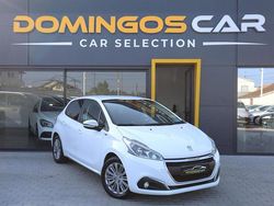 Branco Usado 2016 Peugeot 208 Style Citadino | € 11.950 (Preço justo)
