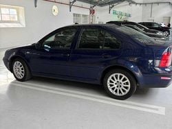 Usado 2000 VW Bora Sedan | € 3.800