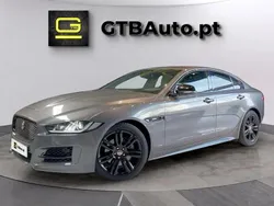 Cinzento Usado 2018 Jaguar XE Sedan | € 25.900 (Preço elevado)