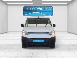 Branco Usado 2023 Fiat Doblò Monovolume | € 16.900 (Bom preço)