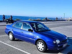Usado 2000 Toyota Corolla Sedan | € 2.350