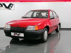 Vermelho Usado 1988 Opel Kadett Sedan | € 3.990