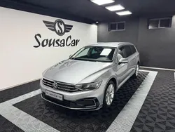 Cinza Usado 2021 VW Passat GTE Carrinha | € 22.490 (Preço justo)