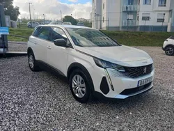 Branco Usado 2023 Peugeot 5008 Monovolume | € 25.990 (Bom preço)