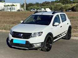 Branco Usado 2013 Dacia Sandero Stepway Citadino | € 8.750 (Preço justo)