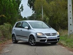 Cinzento Usado 2005 VW Golf Plus Cross Monovolume | € 5.900