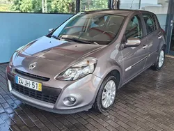 Cinza Usado 2010 Renault Clio II Dynamique | € 4.990 (Preço justo)