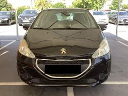 Preto Usado 2014 Peugeot 208 Active Citadino | € 7.900 (Bom preço)