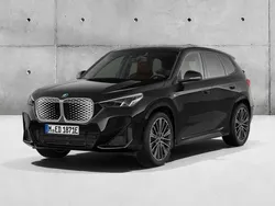 Preto sapphire metalizada Novo 2025 BMW iX1 Shadowline SUV | € 58.900 (Preço justo)
