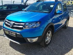 Azul Usado 2014 Dacia Sandero Comfort Citadino | € 9.900 (Preço justo)