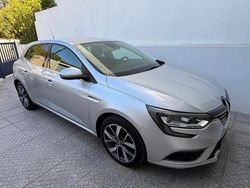 Cinzento Usado 2016 Renault Mégane III Citadino | € 12.350 (Preço elevado)