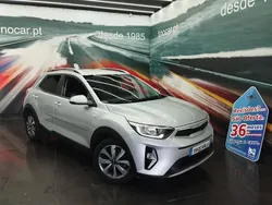 Cinzento Usado 2022 Kia Stonic SUV | € 13.900 (Preço justo)