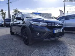 Cinza Usado 2023 Dacia Jogger Extreme Monovolume | € 16.900 (Bom preço)