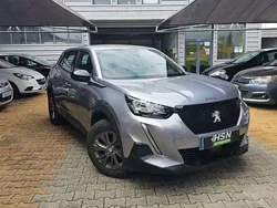 Cinza Usado 2022 Peugeot 2008 Active SUV | € 17.400 (Bom preço)