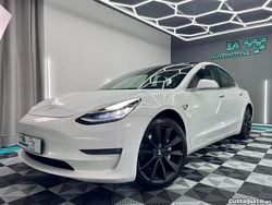 Branco Usado 2019 Tesla Model 3 Sedan | € 20.499 (Bom preço)