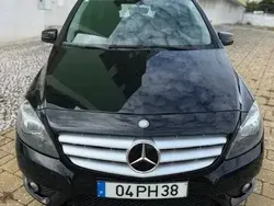 Preto Usado 2014 Mercedes B160 Monovolume | € 15.000