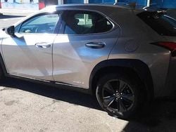 Cinzento Usado 2021 Lexus UX 200 SUV | € 29.500