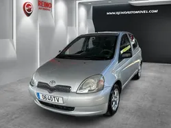 Cinza Usado 2002 Toyota Yaris Sol | € 6.750 (Preço justo)