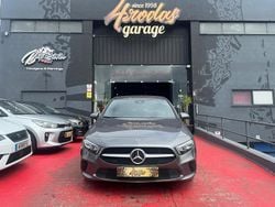 Cinza Usado 2022 Mercedes A180 | € 26.900