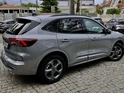 Cinzento Novo 2024 Ford Kuga SUV | € 35.990 (Preço justo)