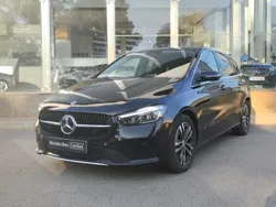 Preto cosmos Usado 2023 Mercedes B180 Advanced Monovolume | € 36.890 (Bom preço)