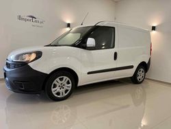 Branco Usado 2022 Fiat Doblò Monovolume | € 15.900 (Preço justo)